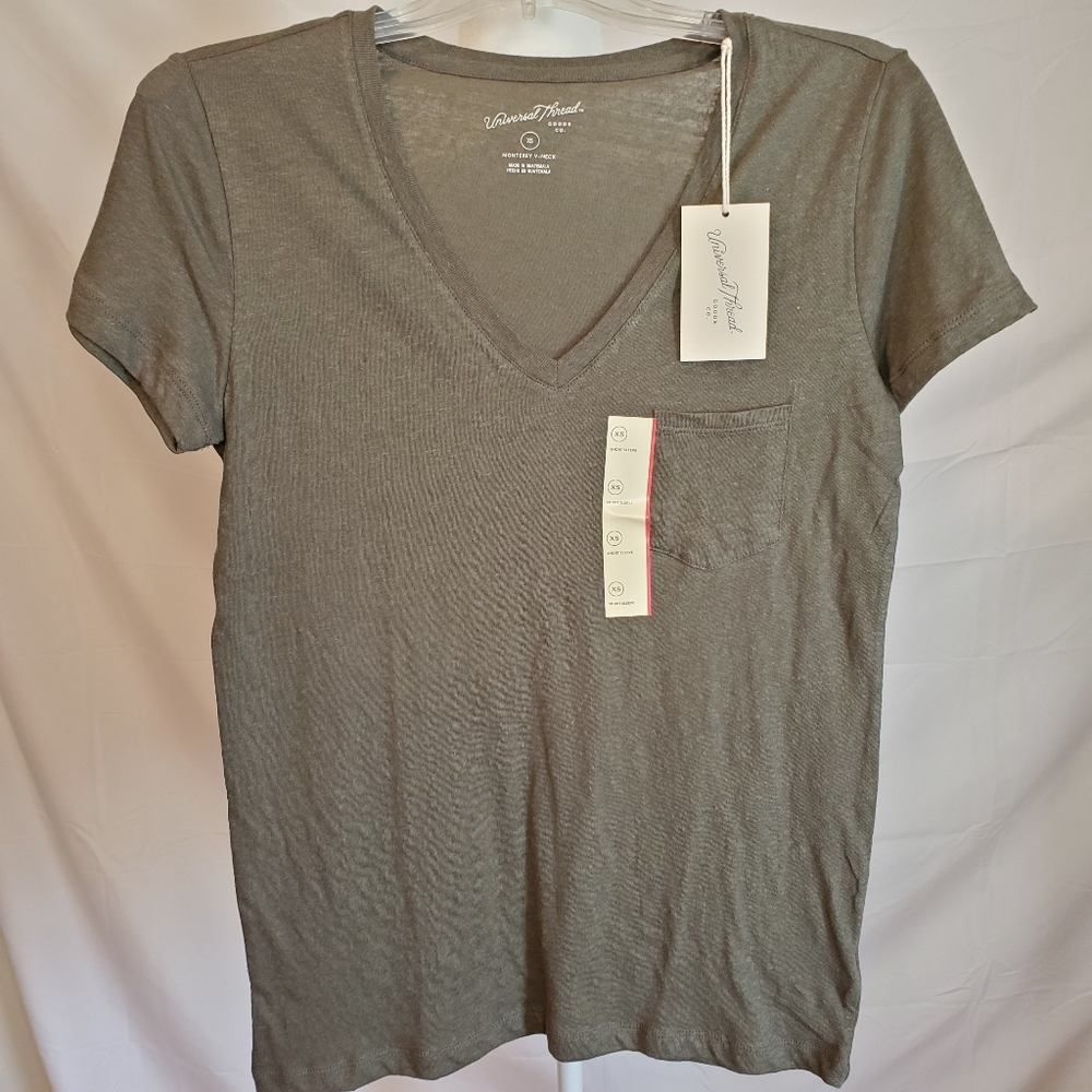 Universal Thread vneck tshirt green extra small